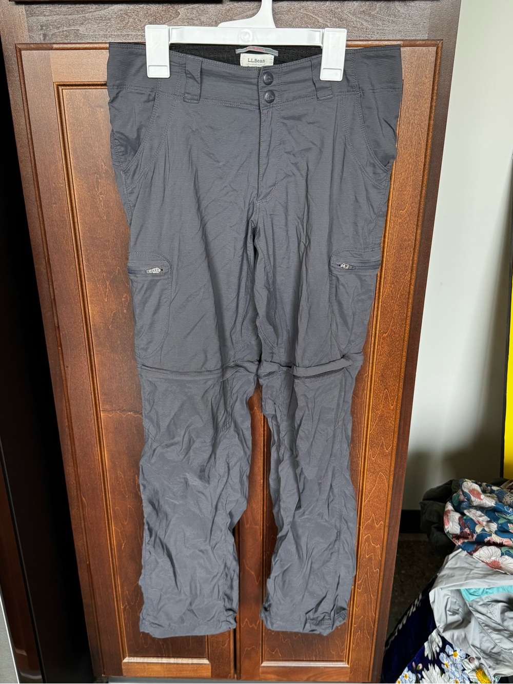 LL Bean Womens 4 Reg Convertible Hiking Pants Grey Zip Off Shorts Nylon Cargo